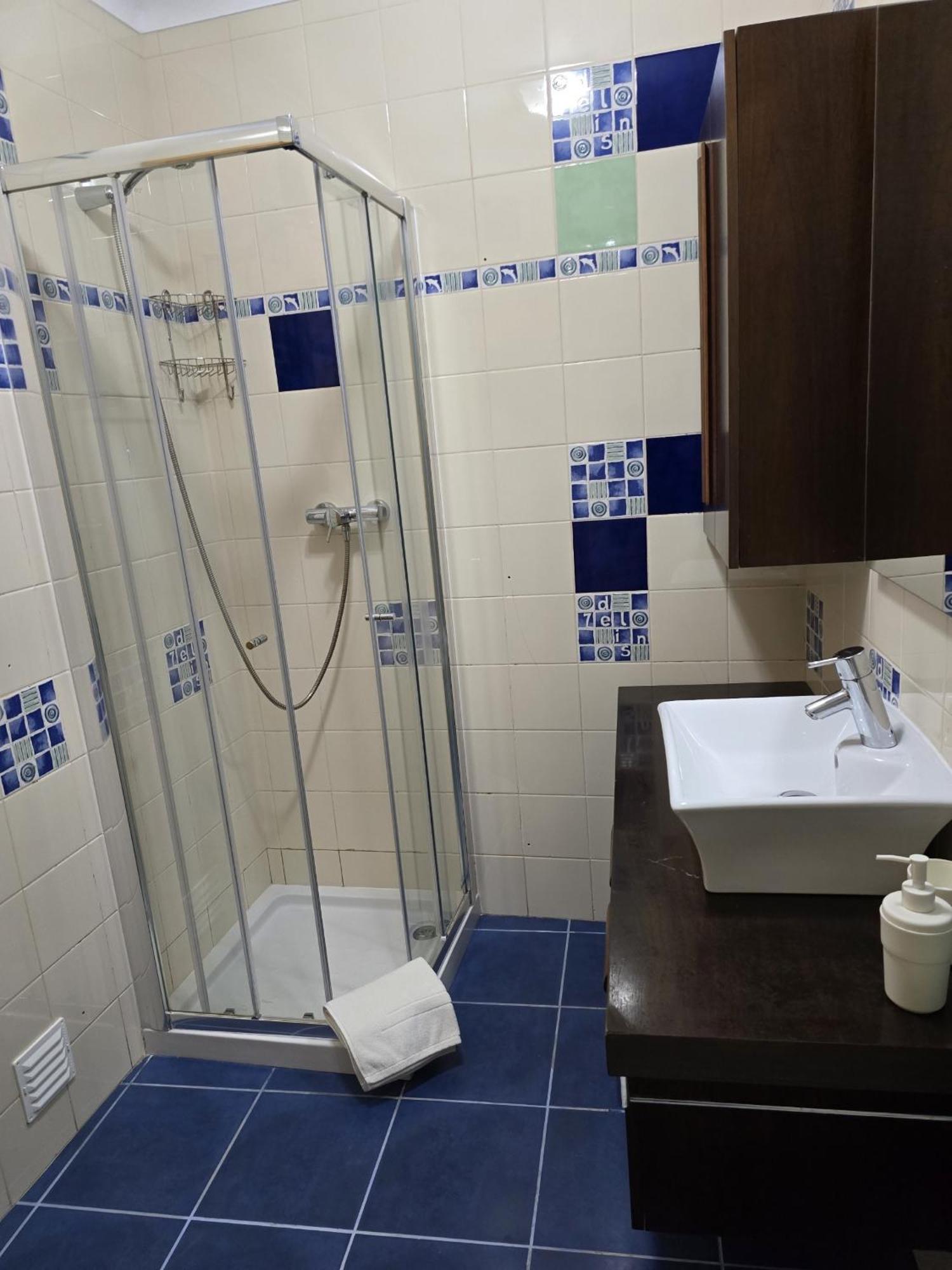 Lc'S Guesthouse Lagos Ngoại thất bức ảnh