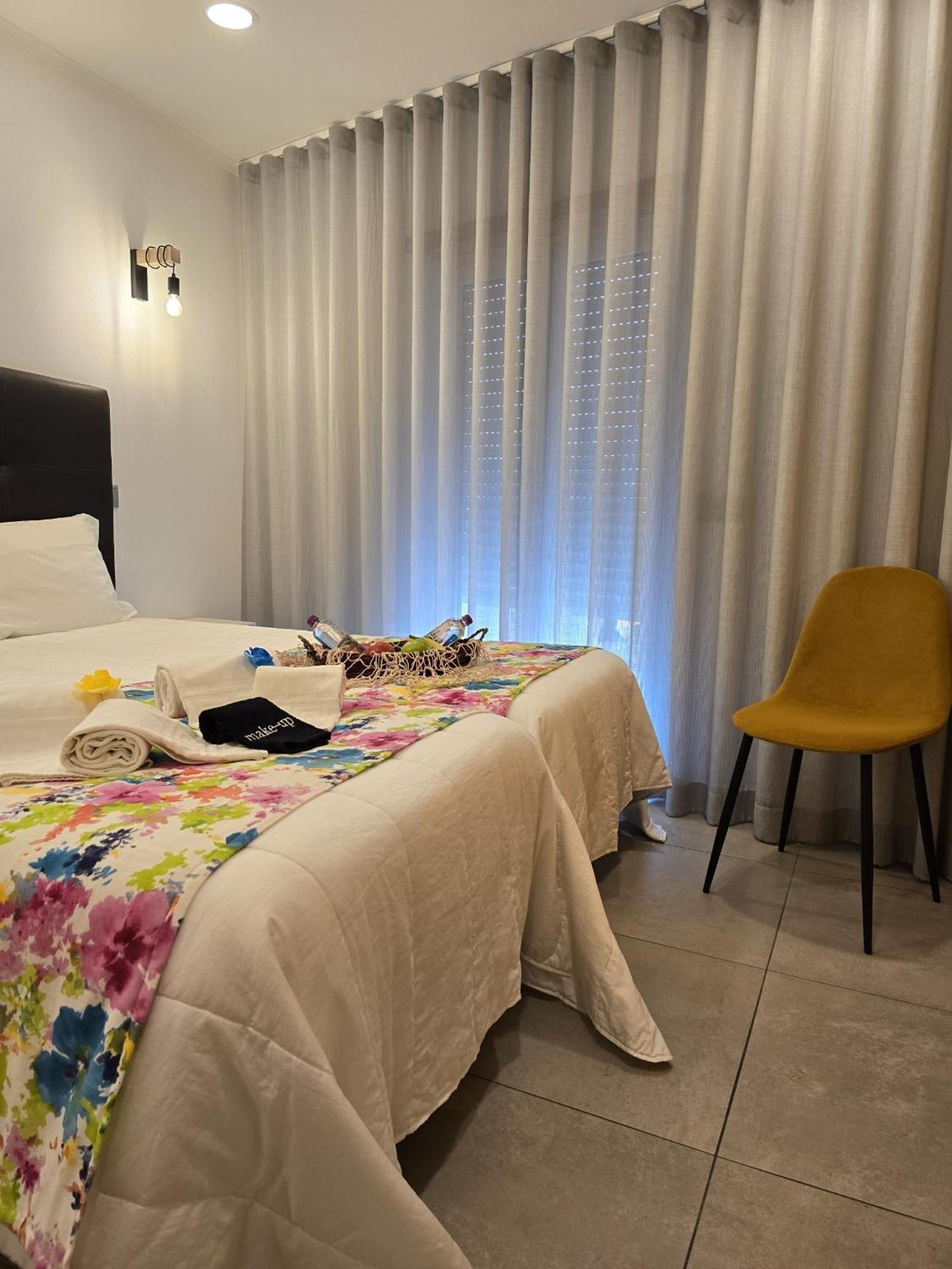 Lc'S Guesthouse Lagos Ngoại thất bức ảnh
