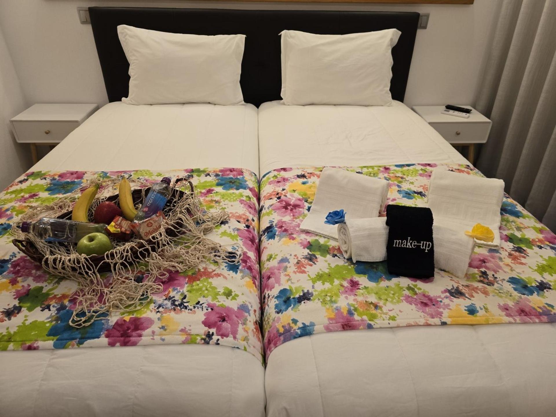 Lc'S Guesthouse Lagos Ngoại thất bức ảnh